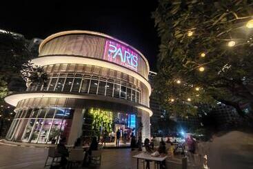 هتل آپارتمان Retreatopia Staycation By M.a