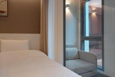 هتل آپارتمان The Solid Residence   Elbon The Stay By Haeundae