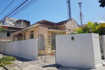 ユースホステル Acero Lar