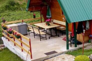 住宿加早餐  Household Ušćumlić   Oaza Mira