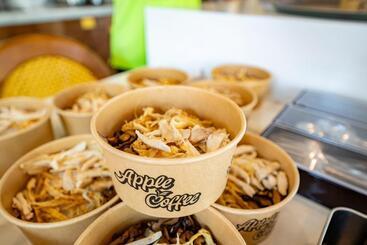 هتل Apple House & Coffee