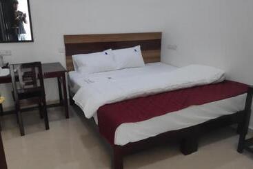 Hotel Royal Party Hall A/c