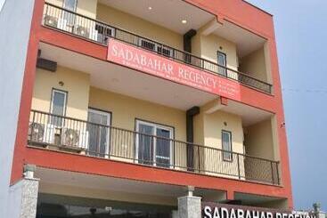ホテル Sadabahar Regency