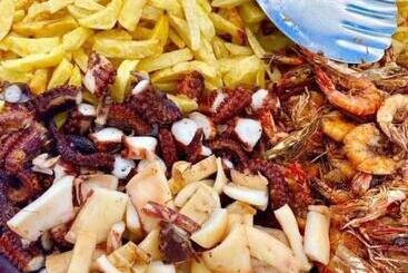 בית מלון כפרי Zangreen Bungalows