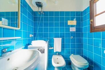 Iss Travel, Apartments In Via Torino   800 M From La Cinta Beach