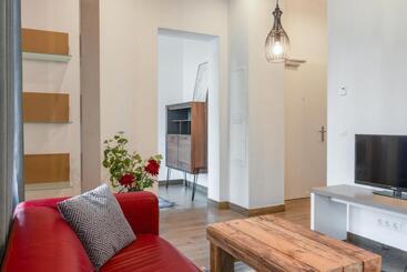 מלון דירות Living&comfort Lux Apartement