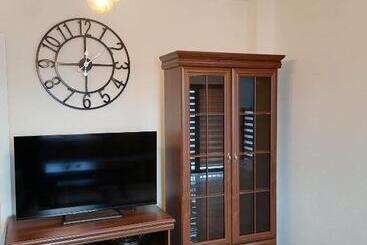 پانسیون Apartmani Lane 1