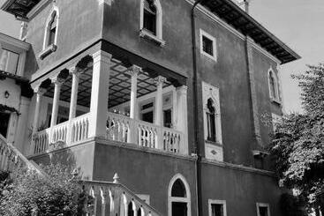 פנסיון Casa Lovisoni