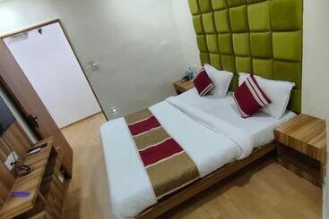 פנסיון Happy Stay