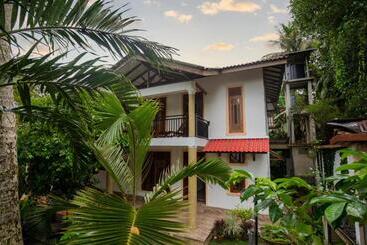 ペンション Manel Eco Lodge, Kathaluwa