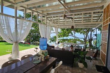 پانسیون Mymi Beach House