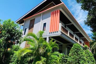 אתר נופש Lantaphongphiphatmansion