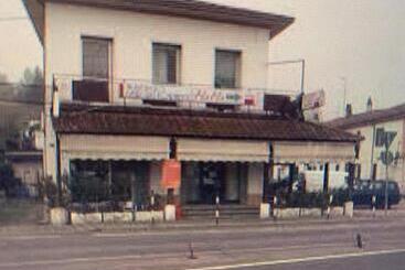 酒店 Alo Alo Albergo