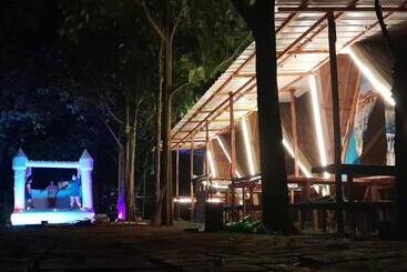 בית מלון כפרי Camp Alcava