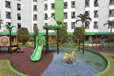 בית מלון כפרי Capital O 93372 Aurora Residence