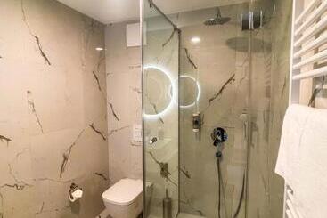 هتل Dx Apartments