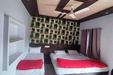 Отель Ramanand Palace