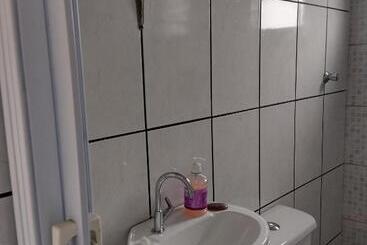 Pension Quitinete 800m Da Praia