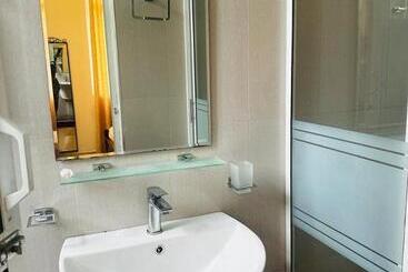 بنسيون Golden Resort