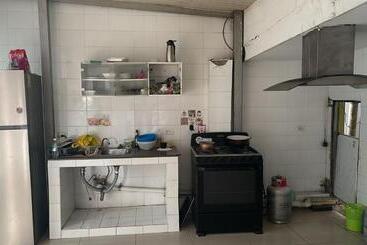 بنسيون Hostal Georgina