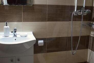 פנסיון Kacor Guesthouse