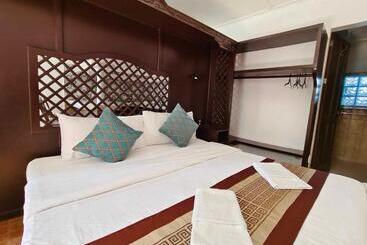 Villa Apolonia Resort