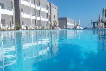 公寓式酒店  Cecelia Resort Private Chalets