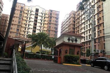 هتل آپارتمان Cozy Chic Condotel Avida Towers Sucat