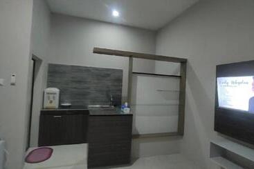 בית מלון כפרי Kamar Adelia