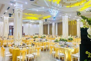 هتل Khu Nghi Duong Phu Minh Gia