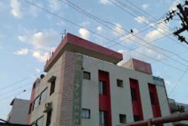 בית מלון כפרי Rw International, Hingoli