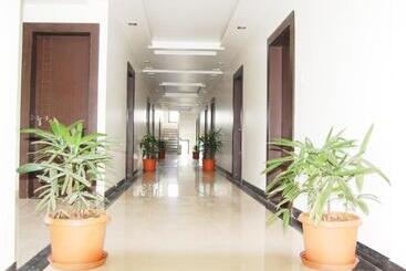 호텔 Sangram Palace Shirur