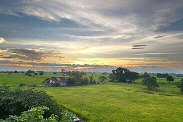 Tung Na Pa Suan Farmstay