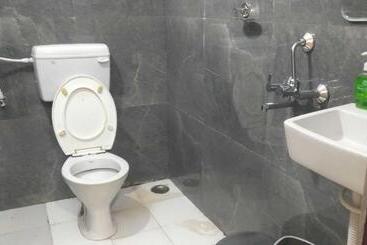 Oyo Flagship Hotel Ananta