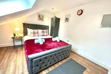 بنسيون Hounslow Suites   Tw3