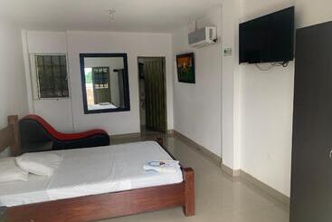 פנסיון Luz De Luna Hostal