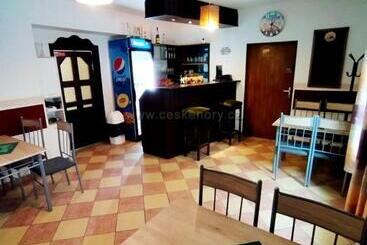 پانسیون Penzion Nikol