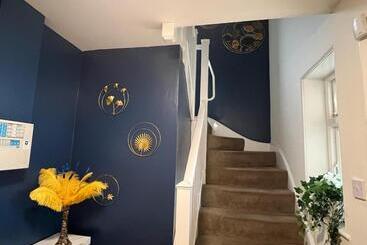 פנסיון Preston Let 8