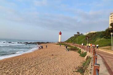 膳宿费 The Cosy Crib