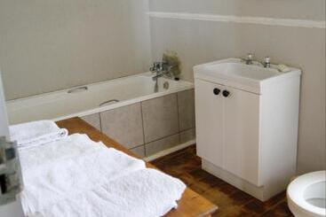 بنسيون The Old School