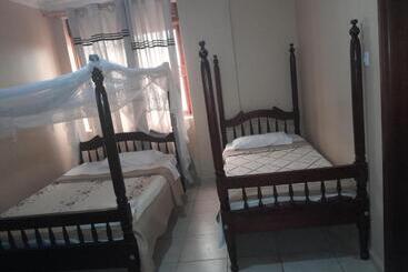 Primerose Hotel Mubende