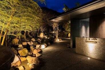 ריוקאן Gekkoju Yufuin