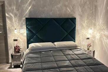 تختخواب و صبحانه C3 Luxury