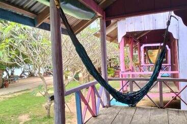 ベッドアンドブレックファースト Fat Rabbit Beach Resort