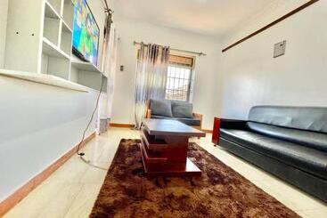 تختخواب و صبحانه Jinja Pool Apartments