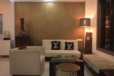 فندق Blue Sky Villa