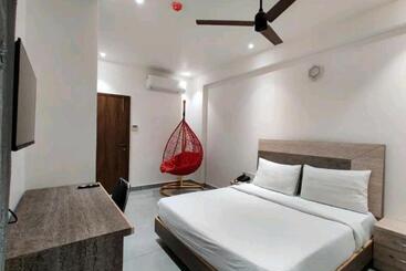 Fabhotel Corporate Blueshine