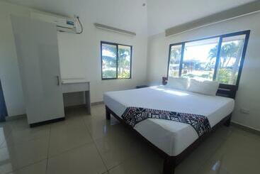 בית מלון כפרי New Door Villas