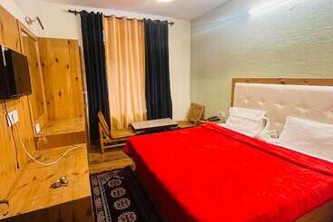 هتل The Mountain King