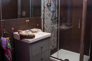 تختخواب و صبحانه Homemore Brigida